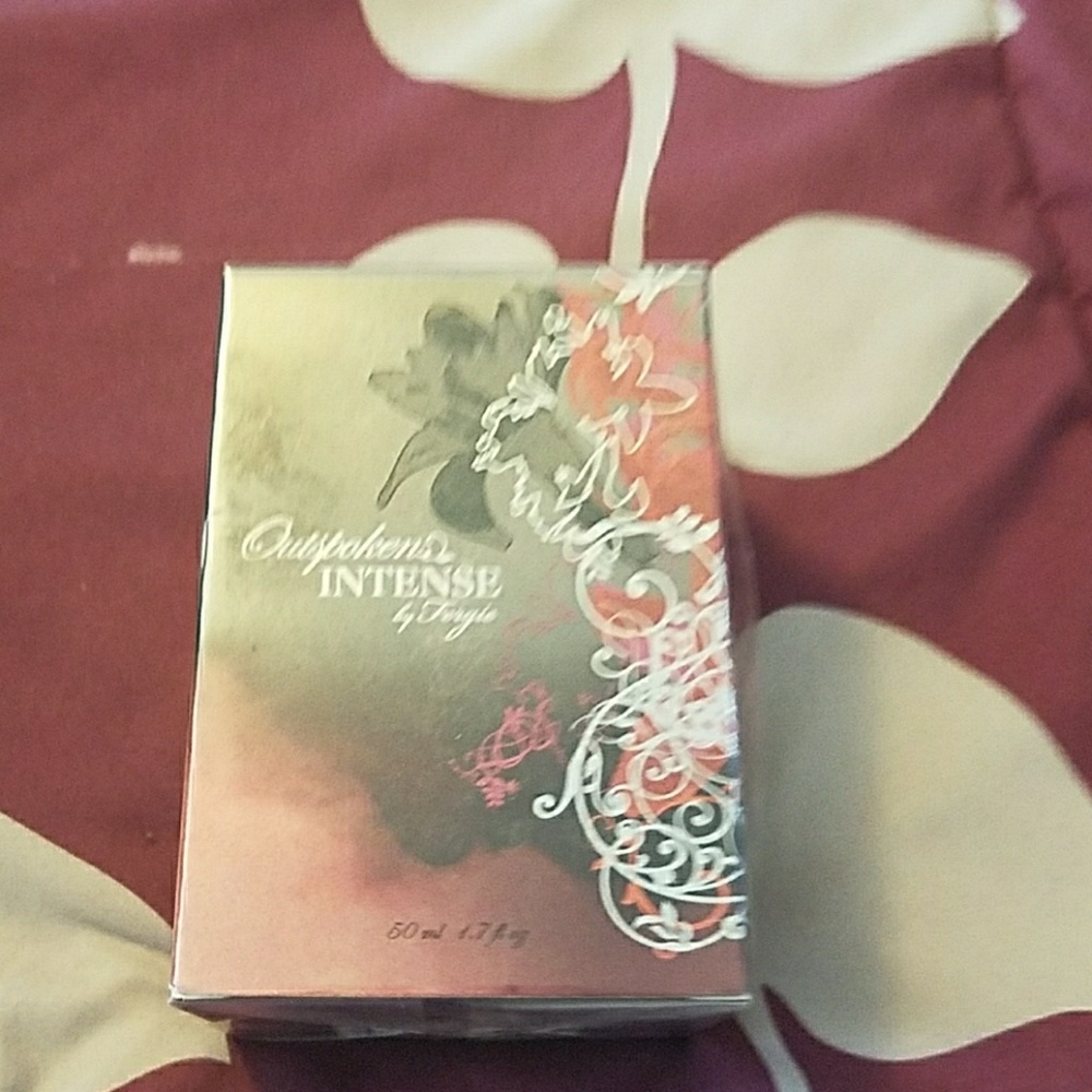 Avon's Outspoken Intense perfume by Fergie